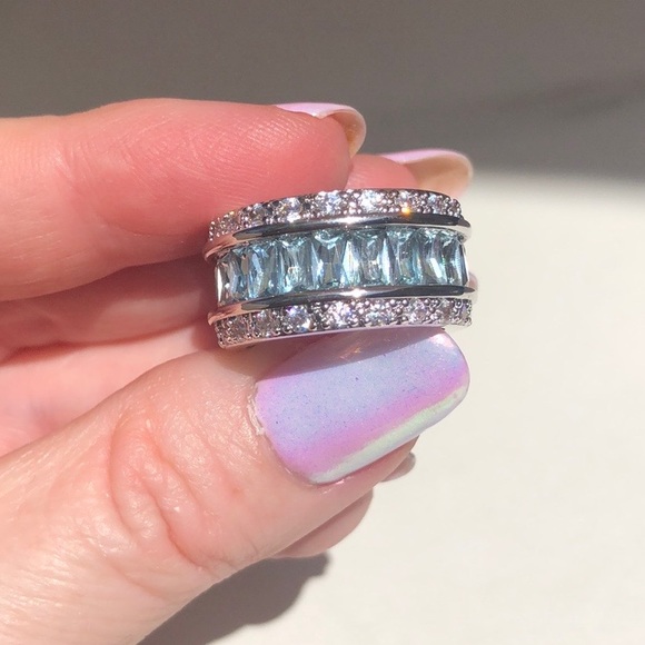 Aquamarine & Crystal Bling Band Silver Ring - Picture 4 of 8